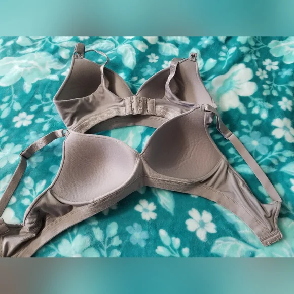 2 Underwire Free Bras - Picture 3 of 4